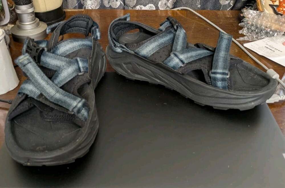 Hoka One One Infini Hike TC Women's Size US 8.5 B Black Hiking Sandals
